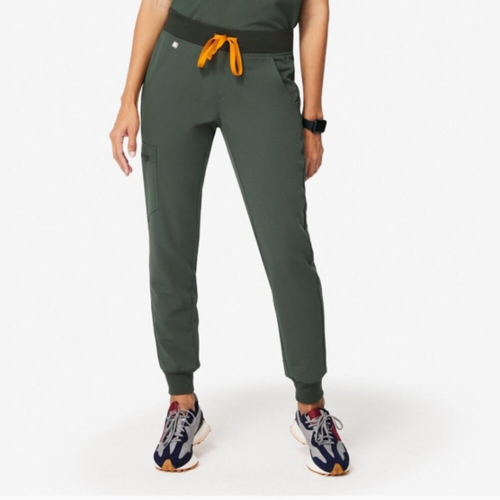 Figs Moss Green  Zamora Joggers XS